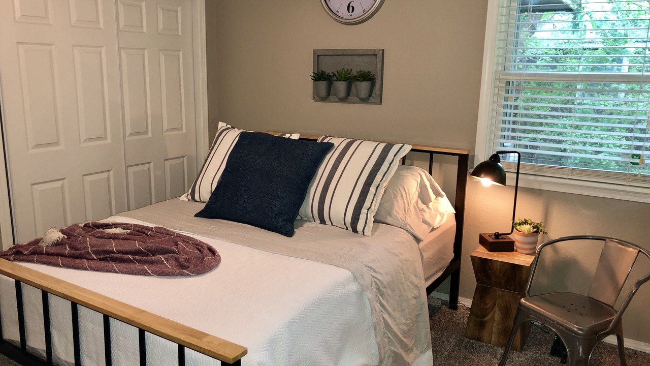 Photo of Bedroom in Broken Arrow