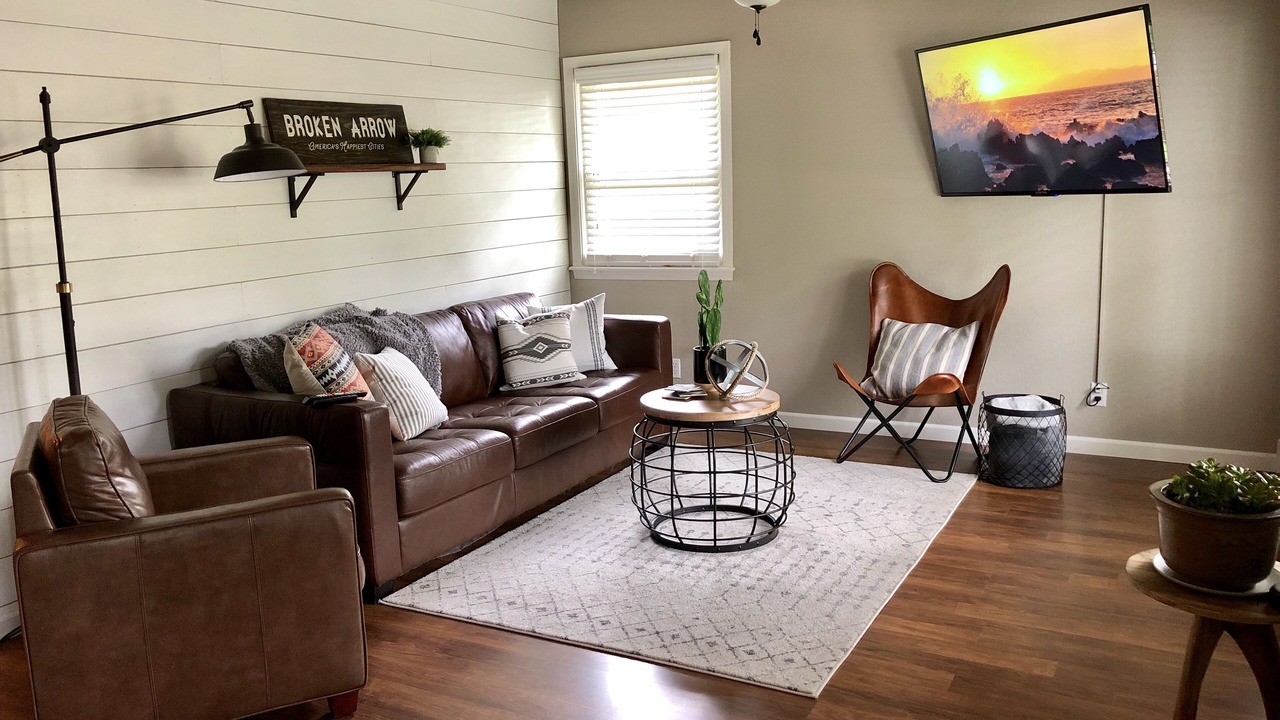 Photo of Livingroom in Broken Arrow
