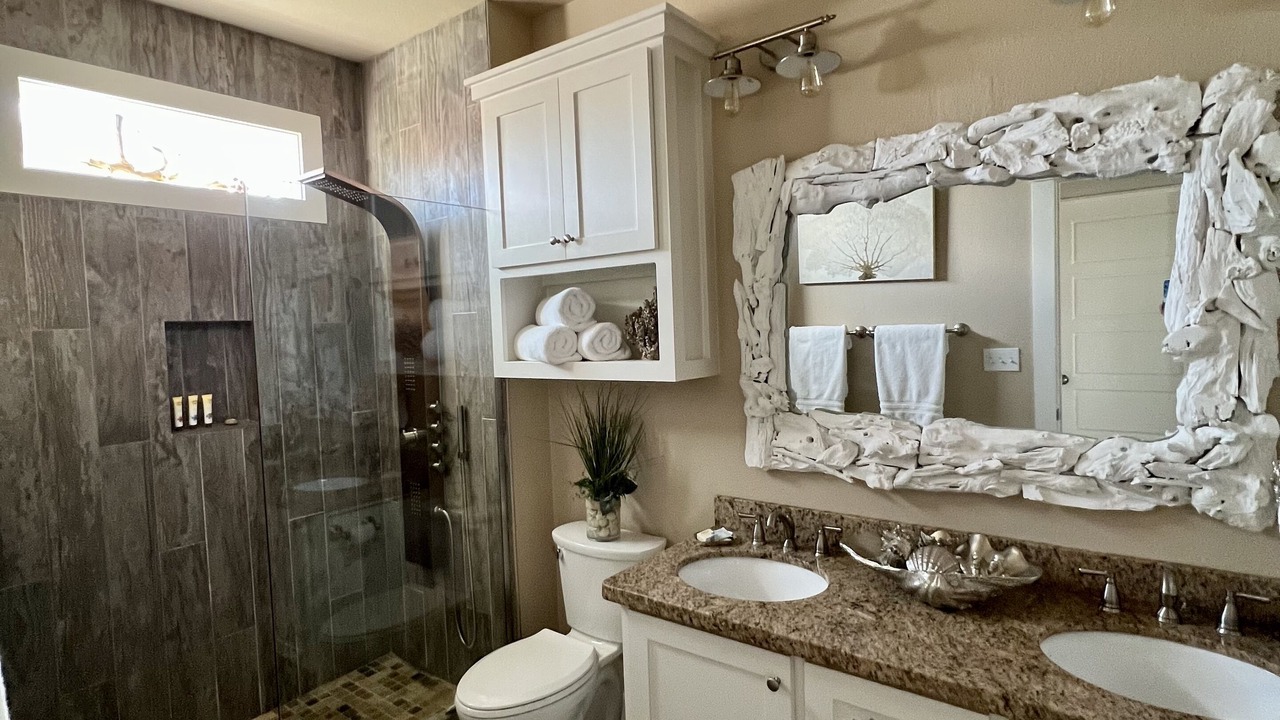 Photo of Bathroom in Crystal Beach