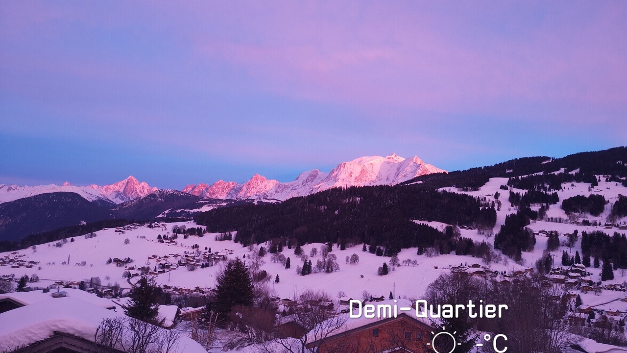 Photo of Outdoor in Demi-Quartier