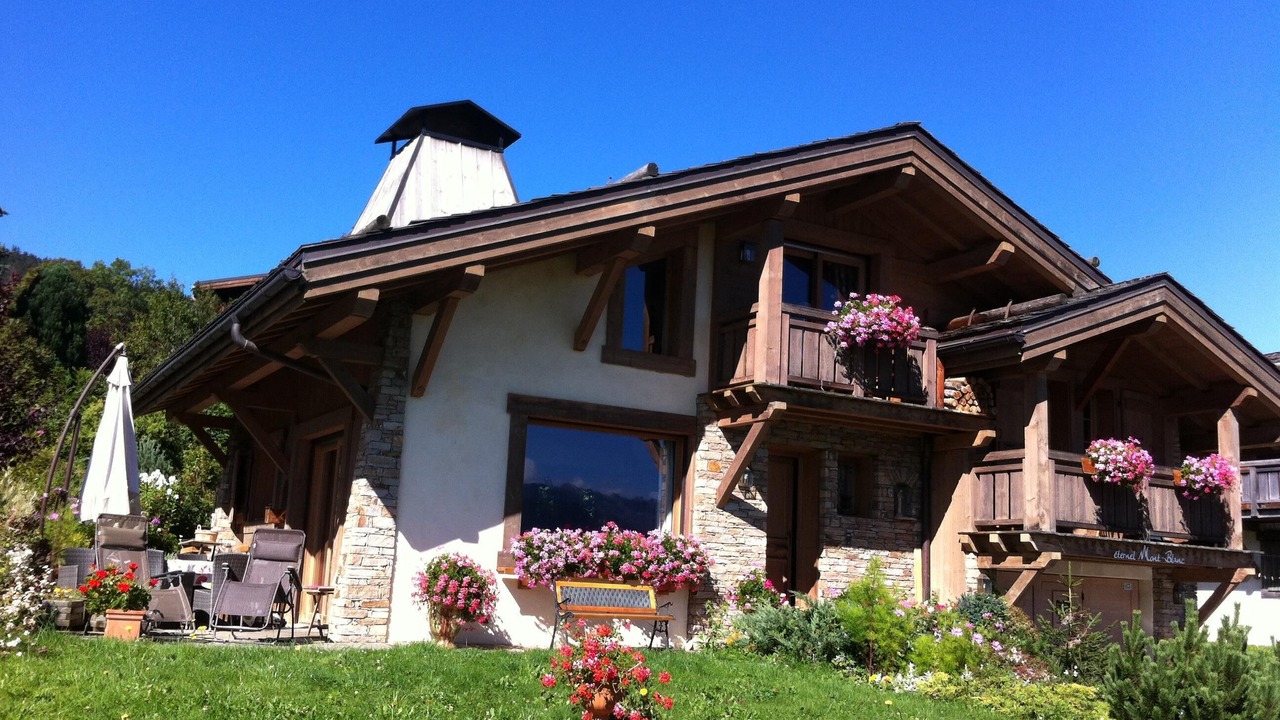 Photo of Outdoor in Demi-Quartier