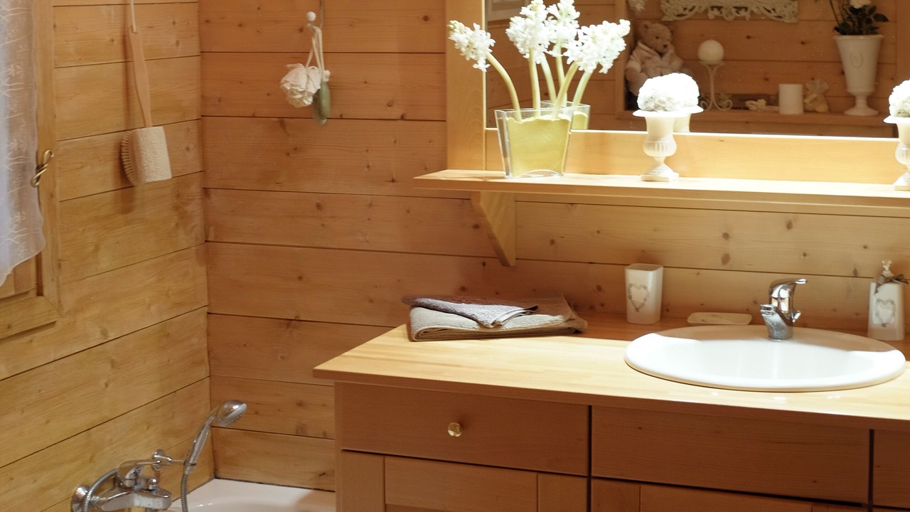 Photo of Bathroom in Demi-Quartier