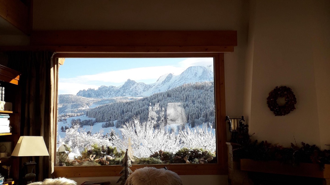 Photo of Others in Demi-Quartier