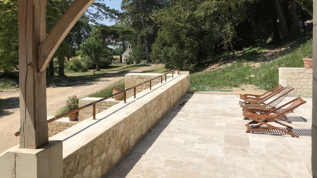 Photo of Patio Balcony in Cravant-les-Coteaux