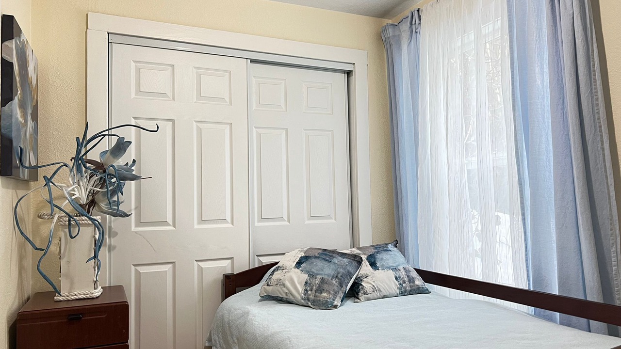 Photo of Bedroom in Dunsmuir