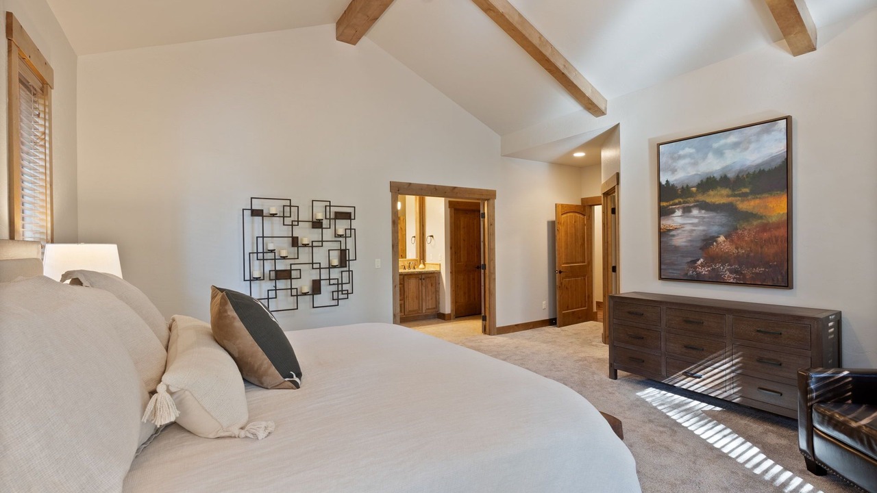 Photo of Bedroom in Sunriver