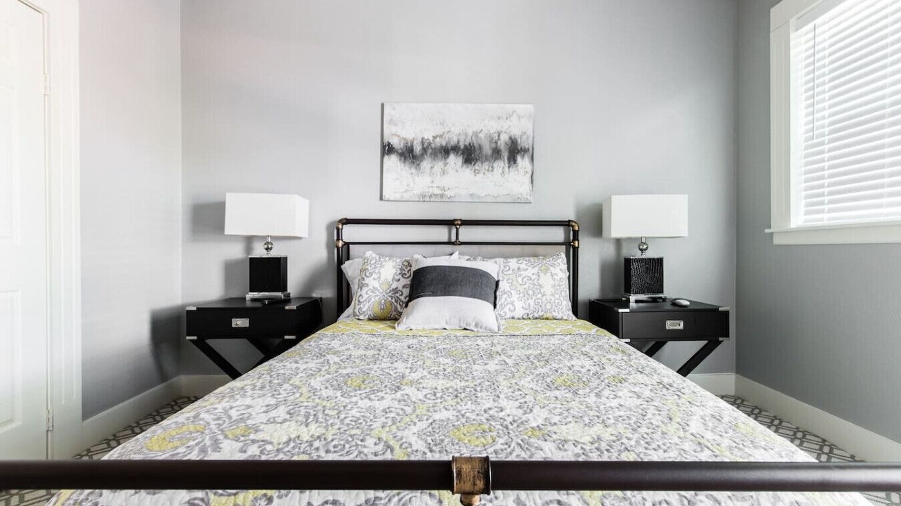 Photo of Bedroom in Peak's Suburban Addition