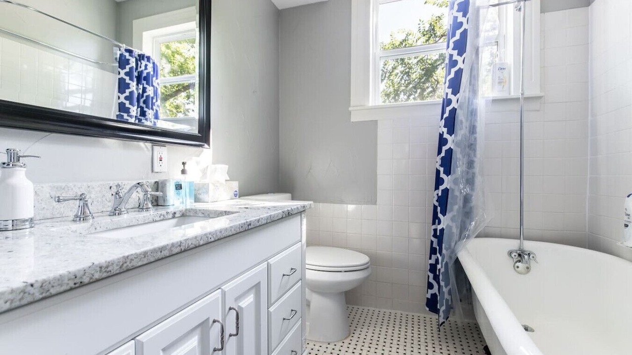 Photo of Bathroom in Peak's Suburban Addition