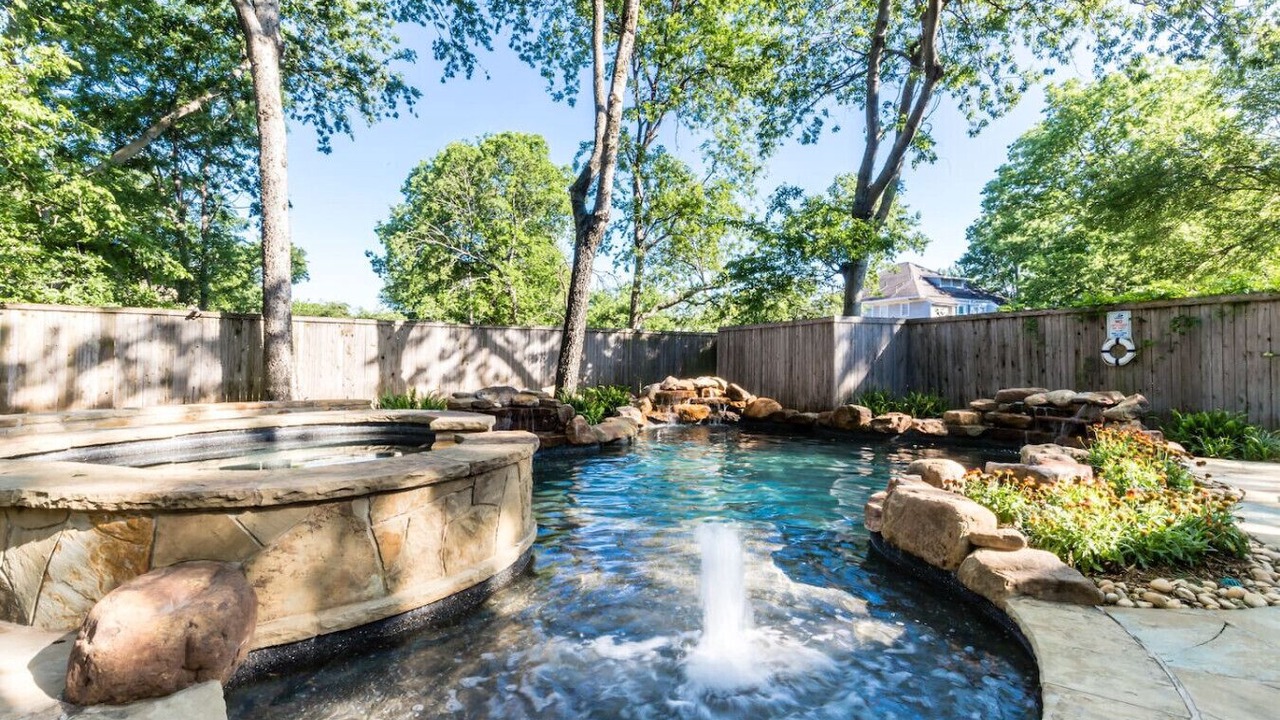 Photo of Outdoor in Peak's Suburban Addition