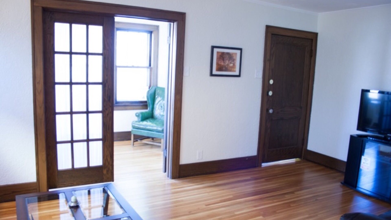 Photo of Livingroom in Niagara Falls