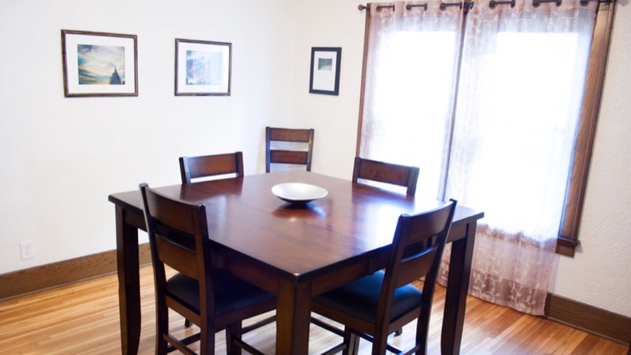 Photo of Livingroom in Niagara Falls