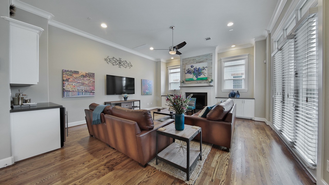 Photo of Livingroom in Greater Heights