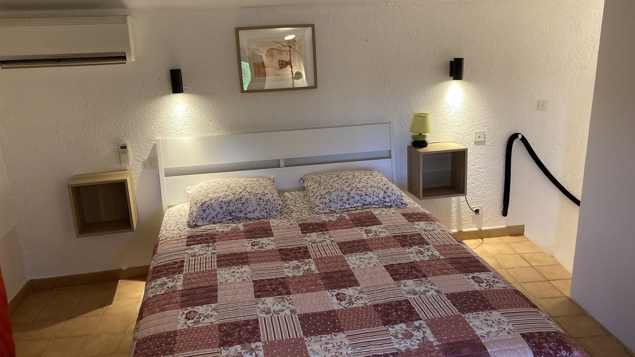 Photo of Bedroom in Tanneron