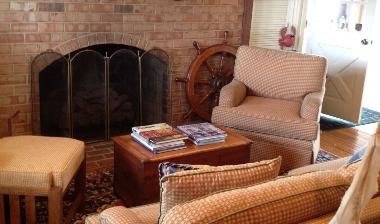 Photo of Livingroom in Gloucester Point