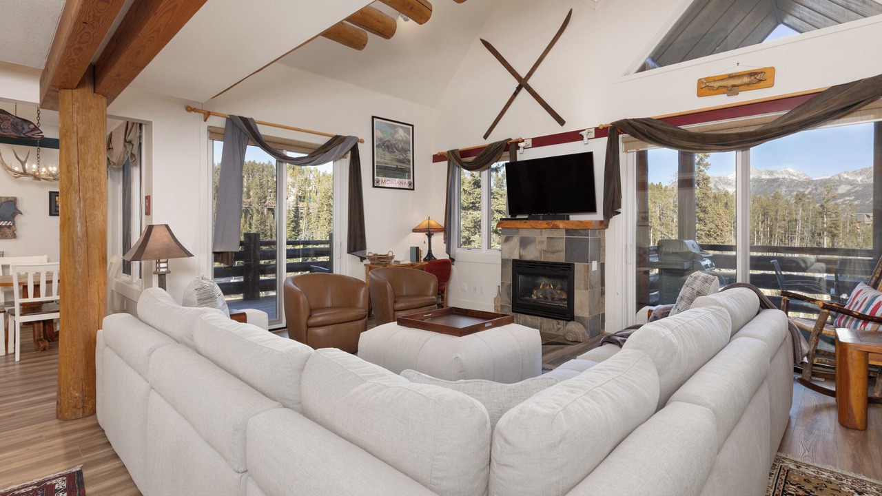Photo of Livingroom in Saddle Ridge