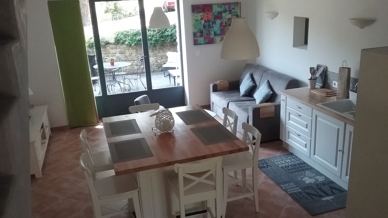Photo of Livingroom in Saint-Marcel-de-Careiret