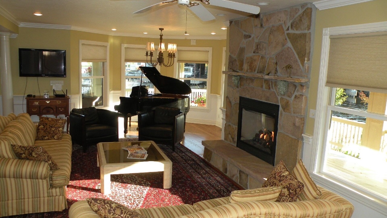 Photo of Livingroom in Alexandria Bay