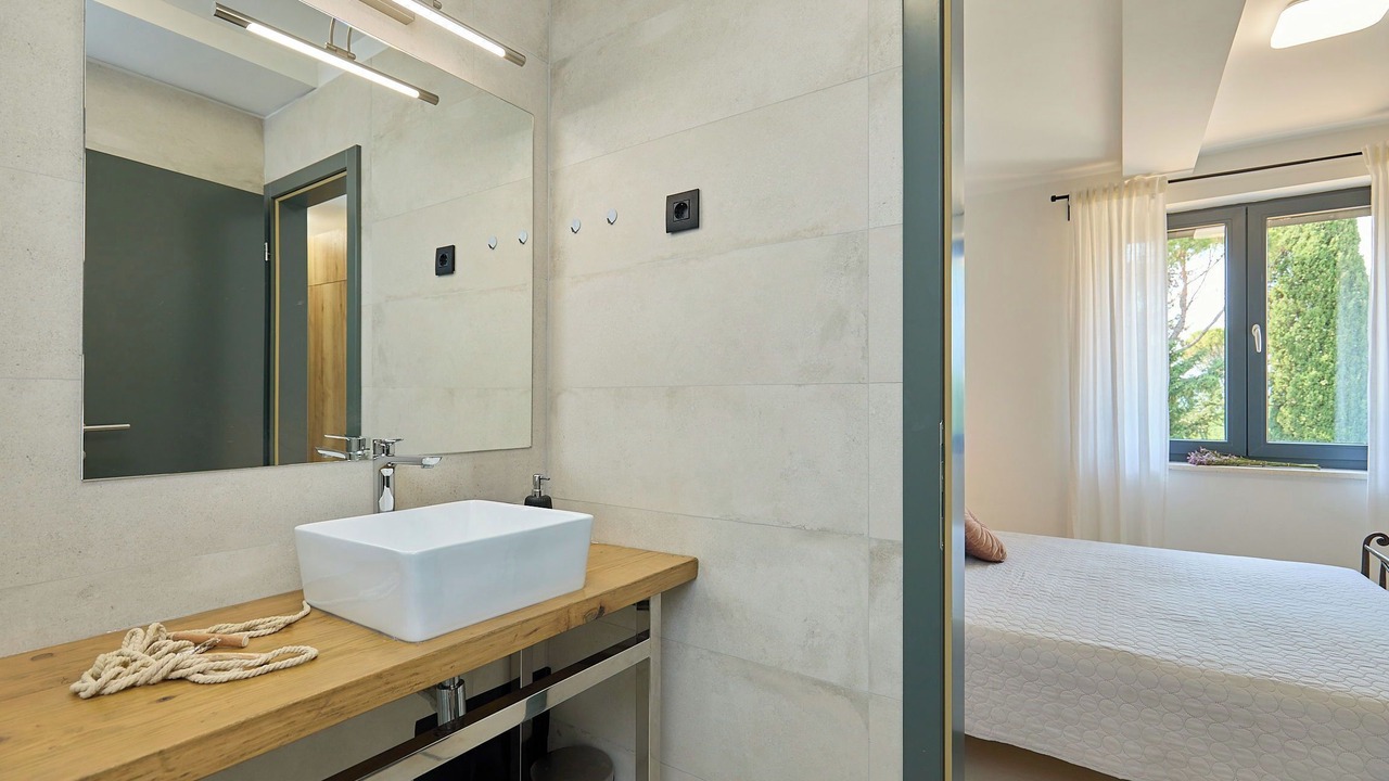 Photo of Bathroom in Pile