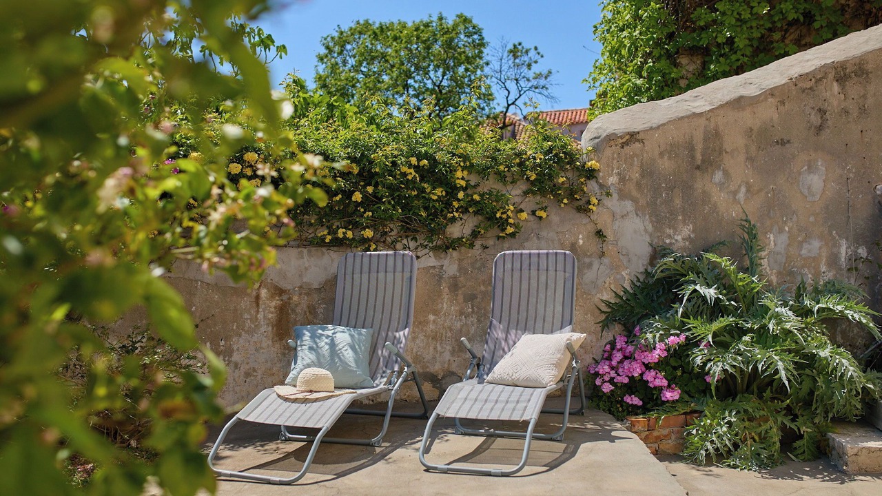 Photo of Patio Balcony in Pile