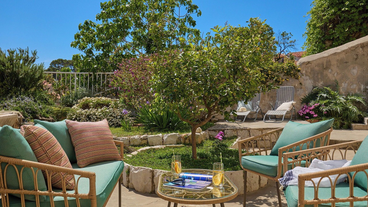 Photo of Patio Balcony in Pile