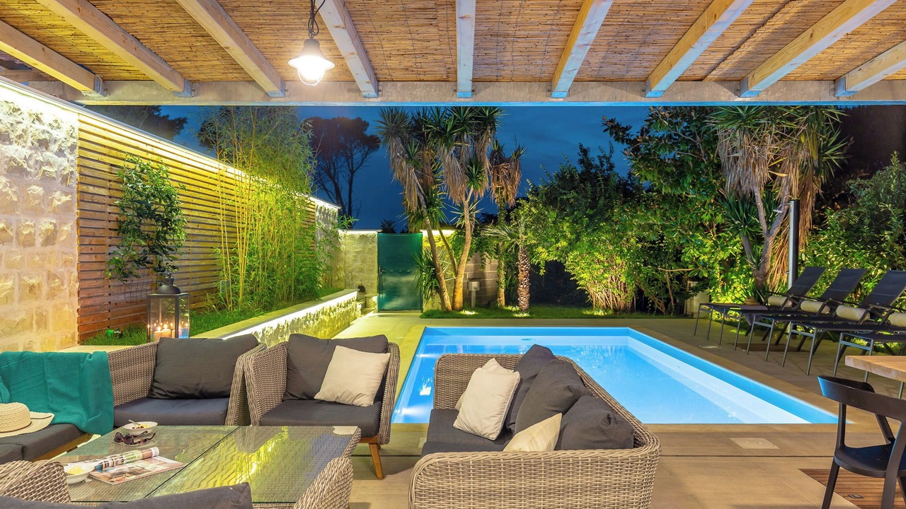 Photo of Outdoor in Pile