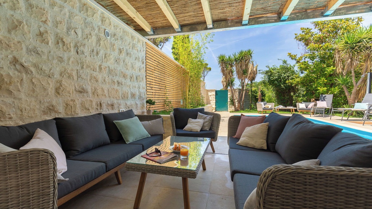 Photo of Patio Balcony in Pile