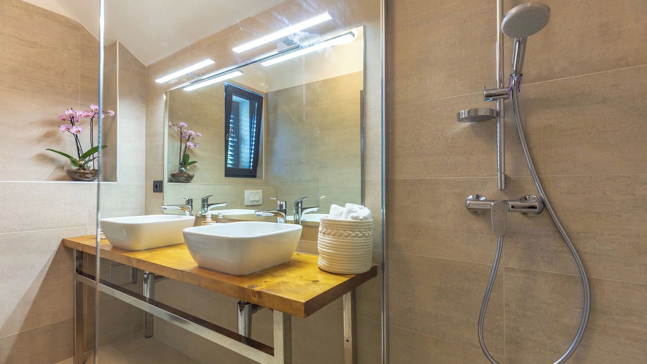 Photo of Bathroom in Pile