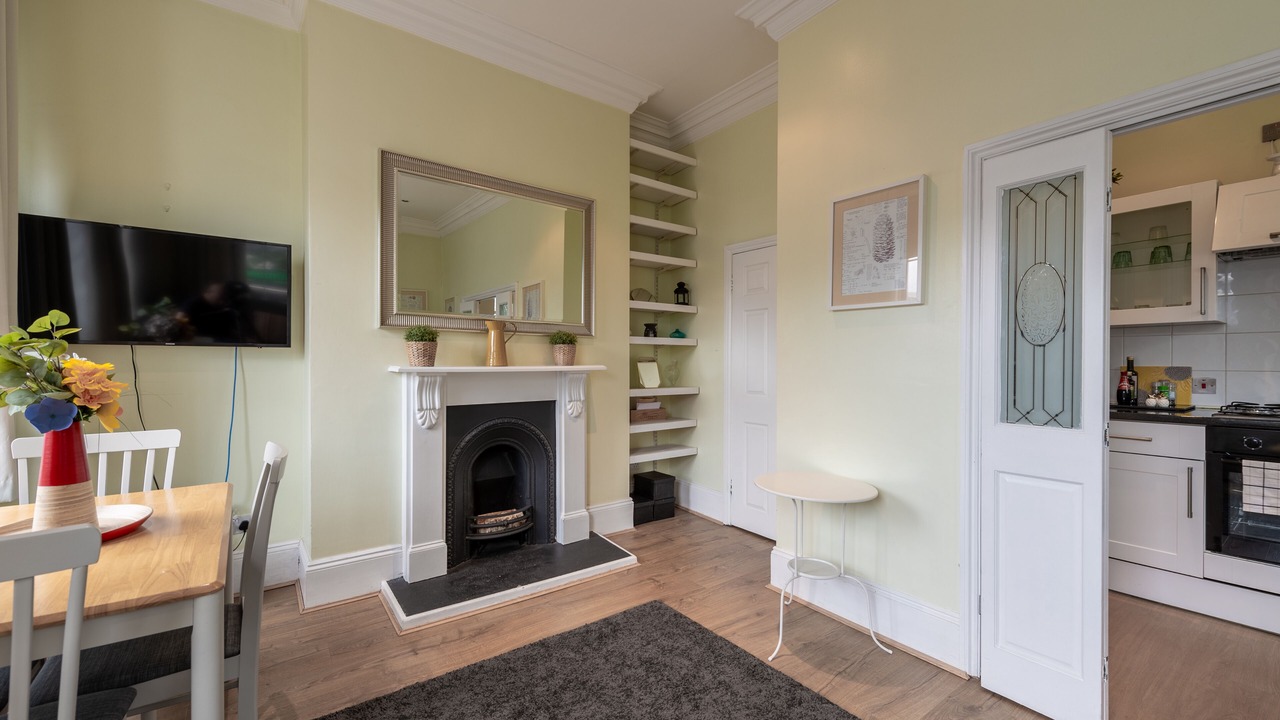 Photo of Others in Cantelowes