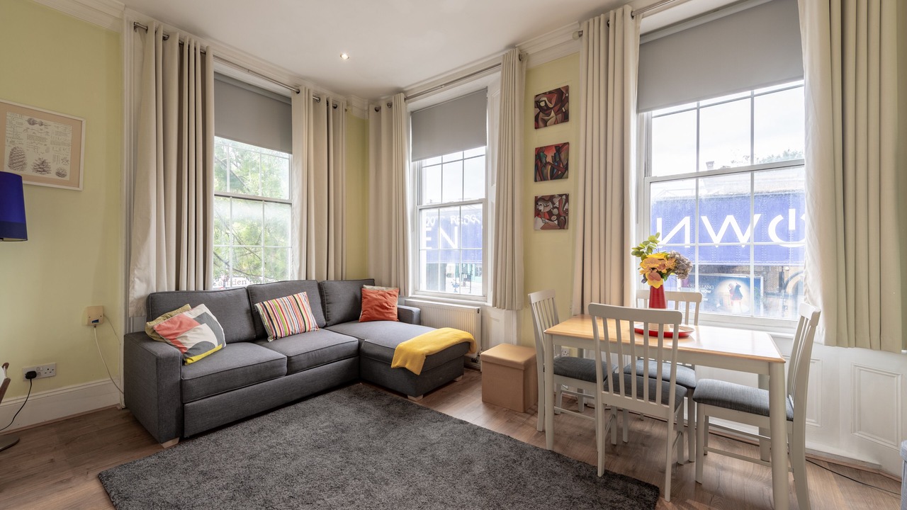 Photo of Livingroom in Cantelowes