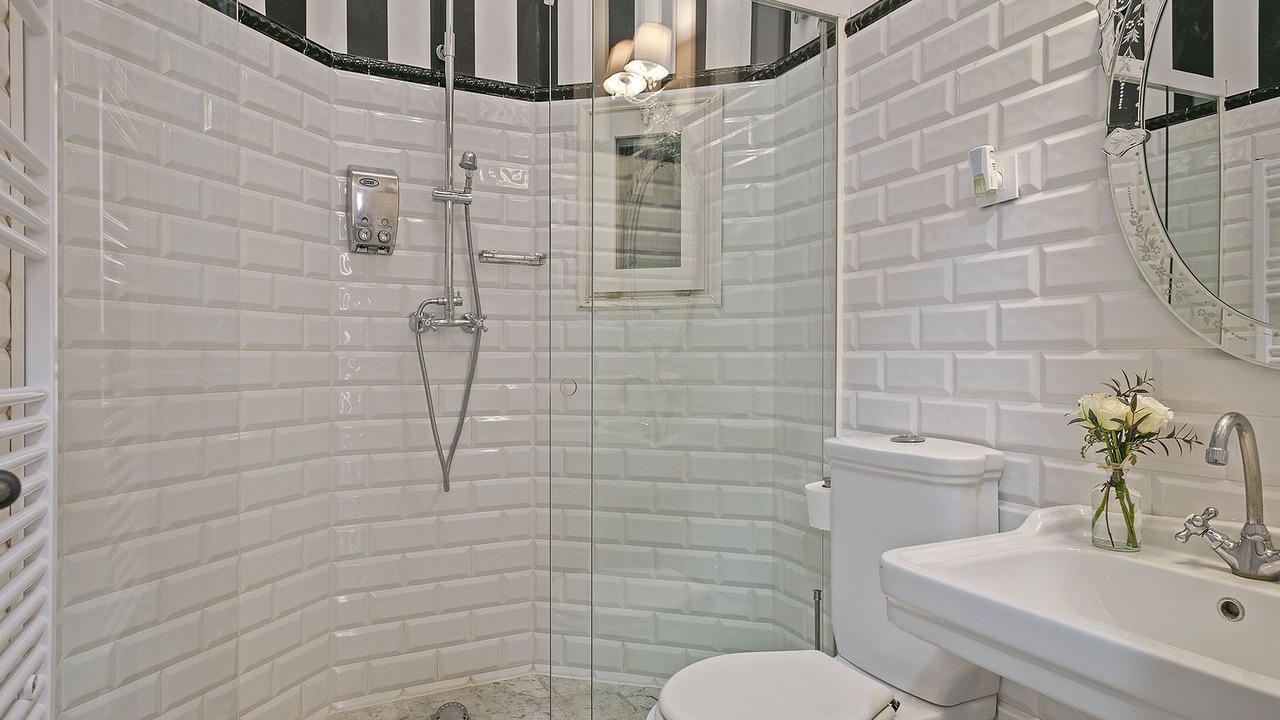 Photo of Bathroom in L'Antiga Esquerra de l'Eixample