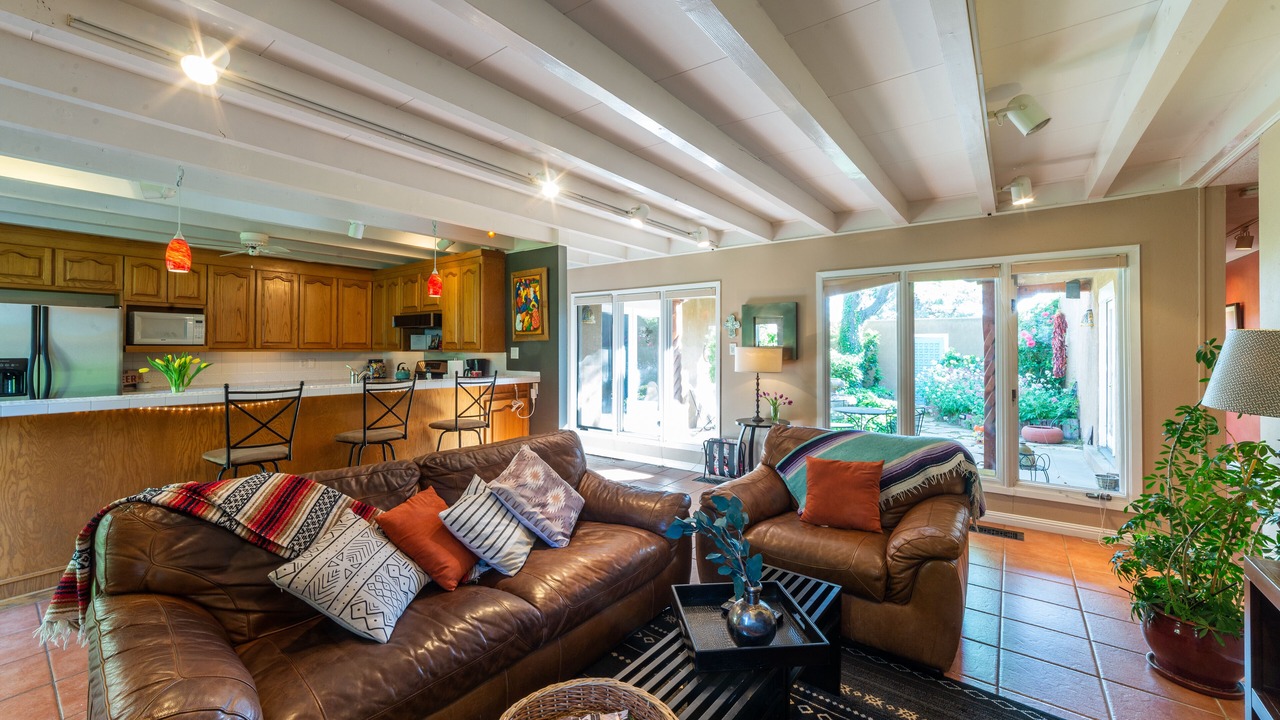 Photo of Livingroom in Northeast Heights