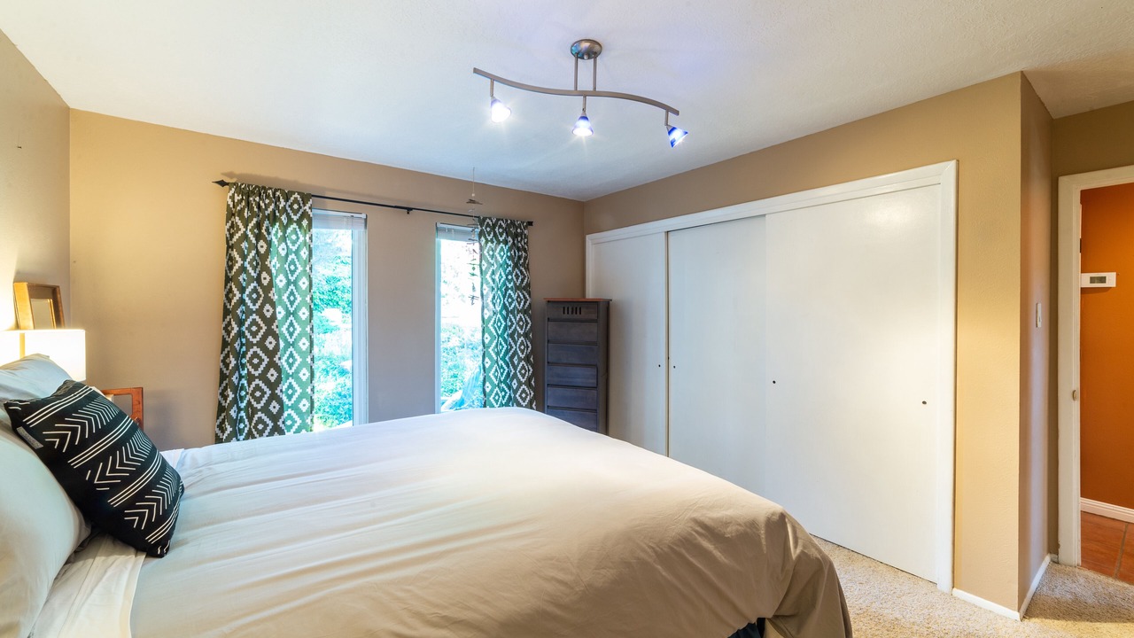 Photo of Bedroom in Northeast Heights