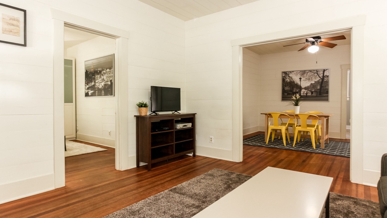 Photo of Livingroom in Hyde Park