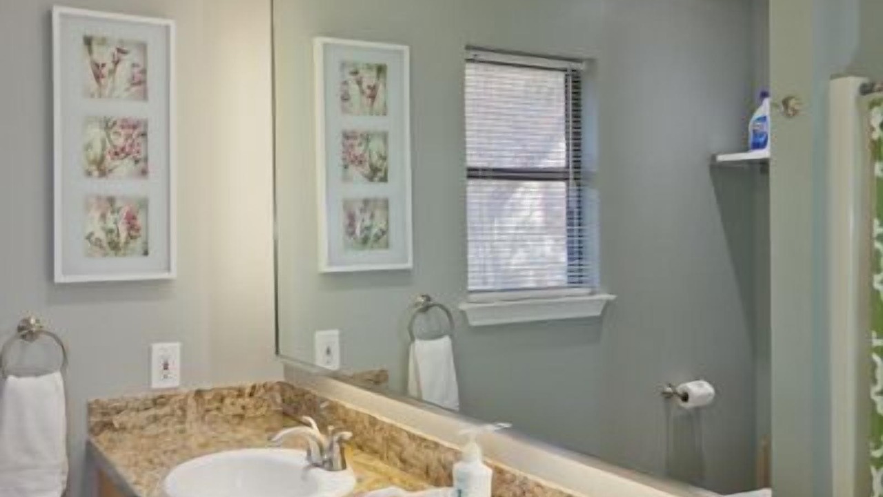 Photo of Bathroom in Hyde Park