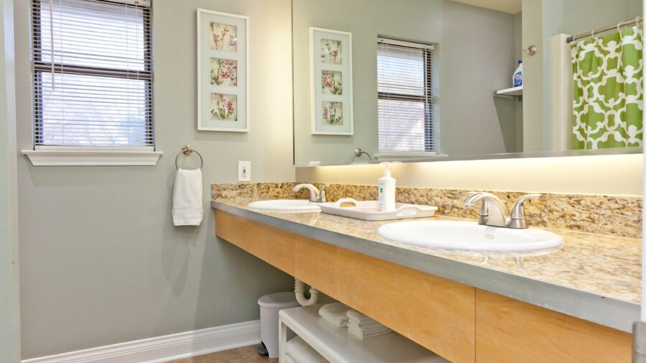 Photo of Bathroom in Hyde Park