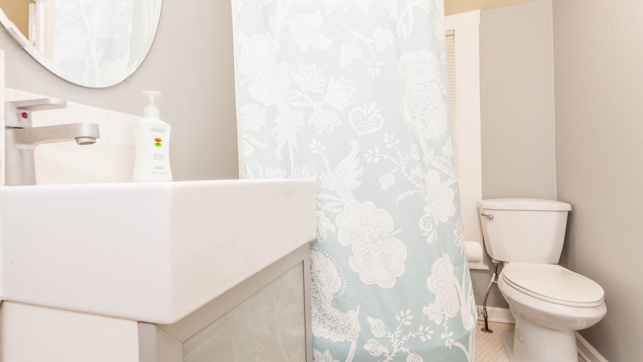 Photo of Bathroom in Hyde Park