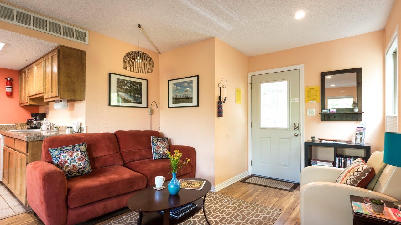 Photo of Livingroom in Barton Hills