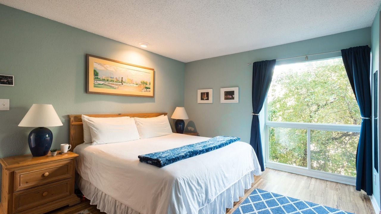 Photo of Bedroom in Barton Hills