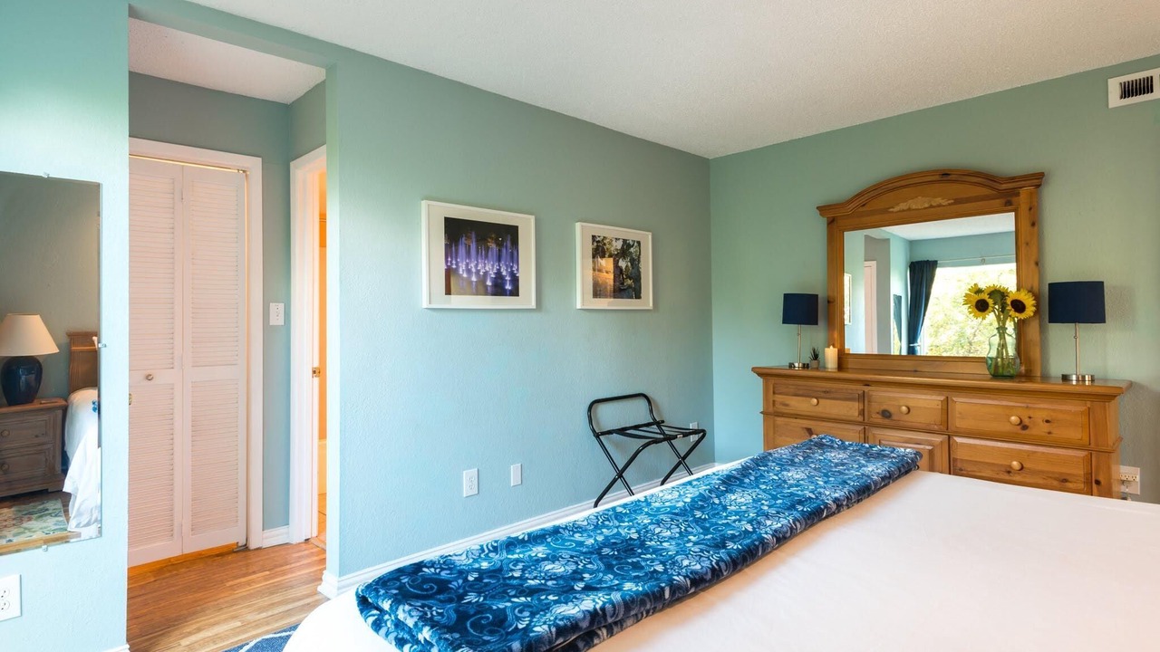 Photo of Bedroom in Barton Hills