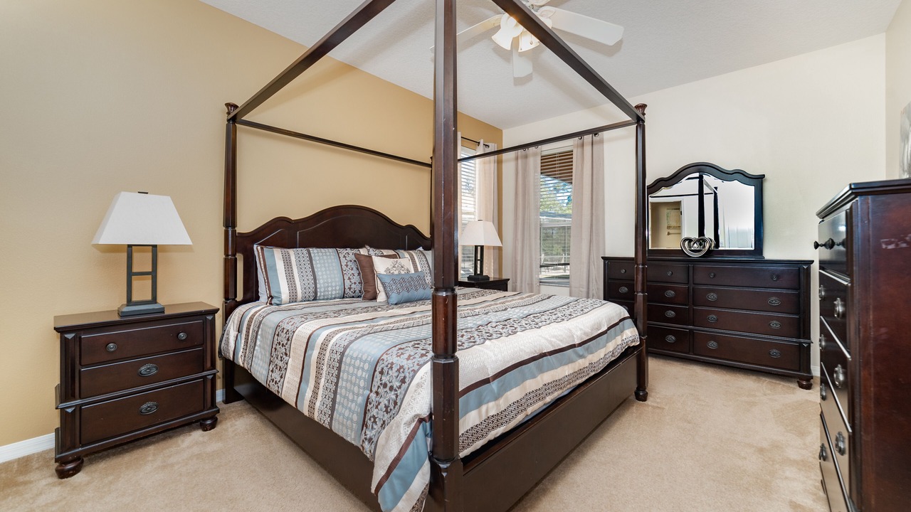 Photo of Bedroom in Watersong