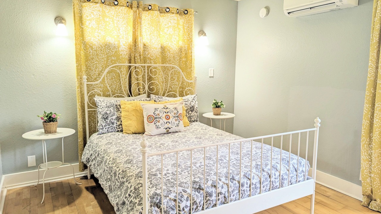 Photo of Bedroom in Hyde Park