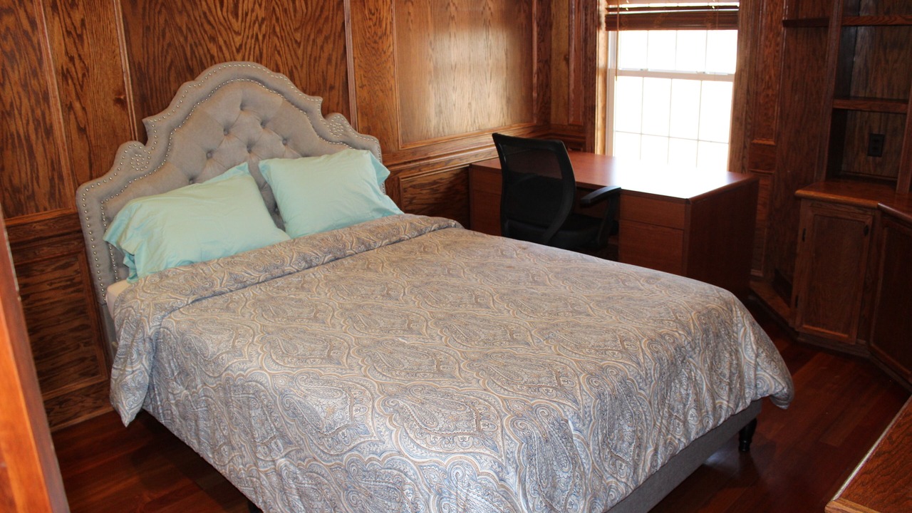 Photo of Bedroom in Darnestown