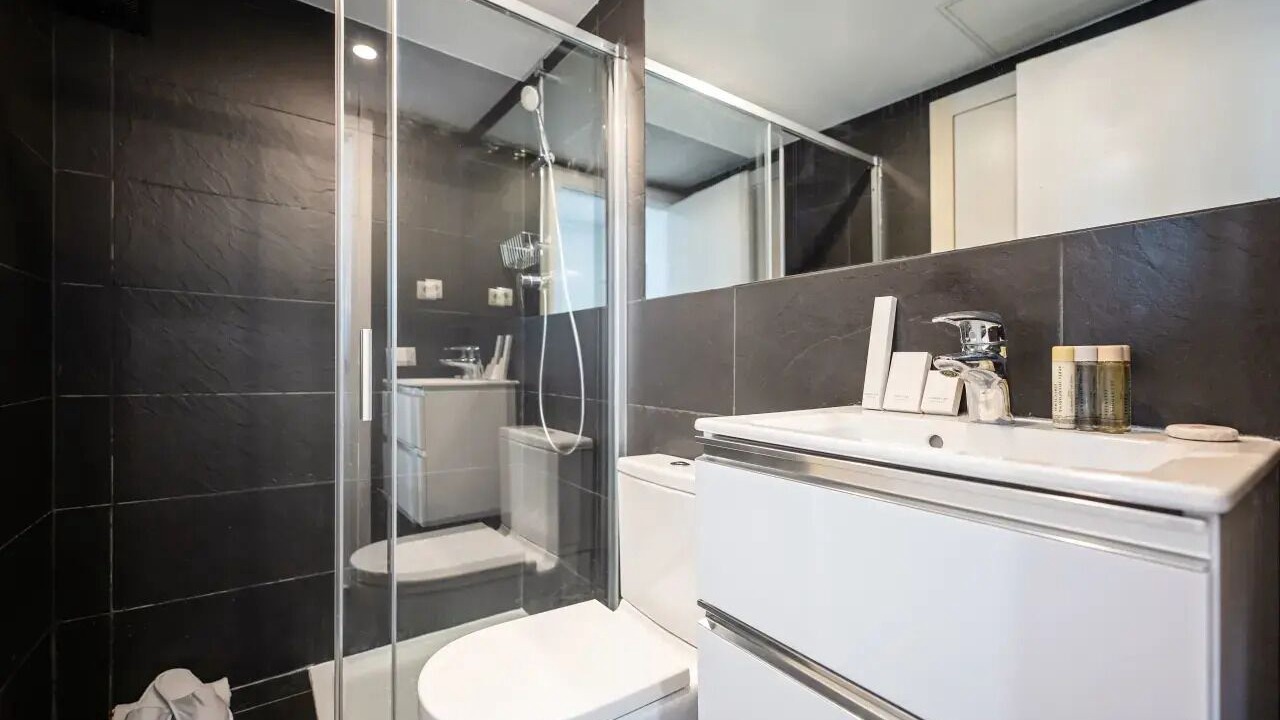 Photo of Bathroom in El Born