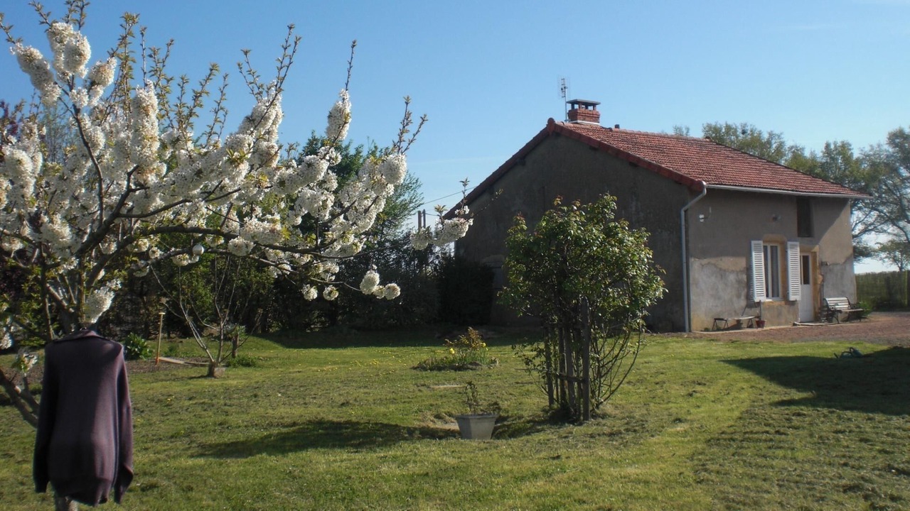 Photo of Outdoor in Chenay-le-Chatel