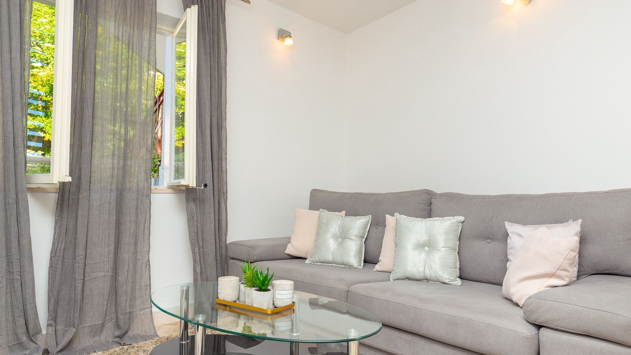 Photo of Livingroom in Pile