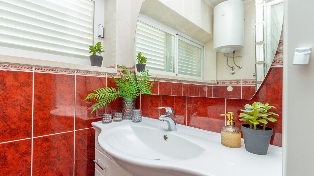 Photo of Bathroom in Pile