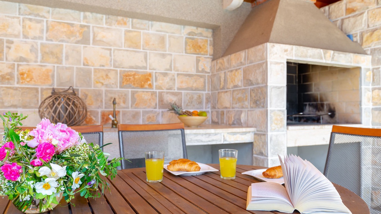 Photo of Outdoor in Pile