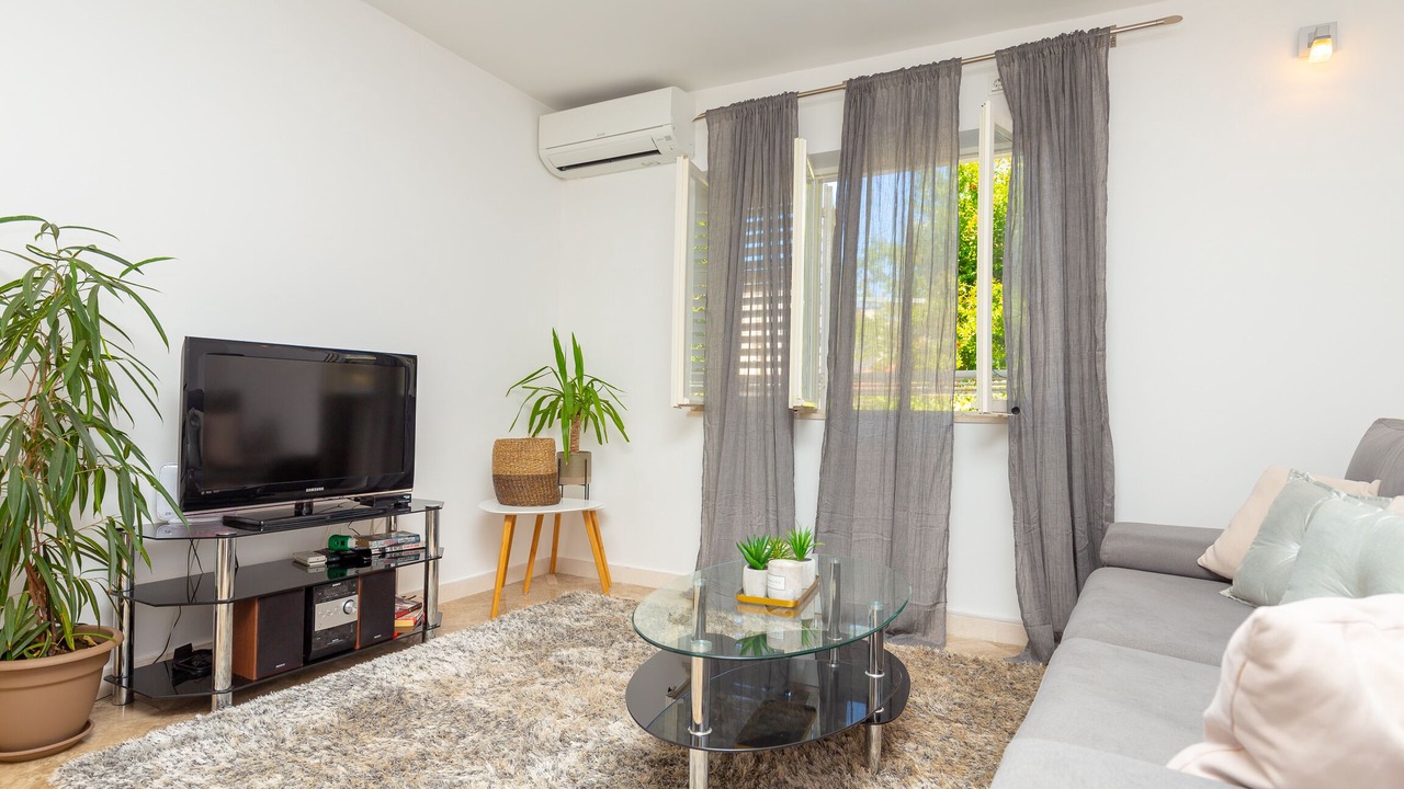 Photo of Livingroom in Pile