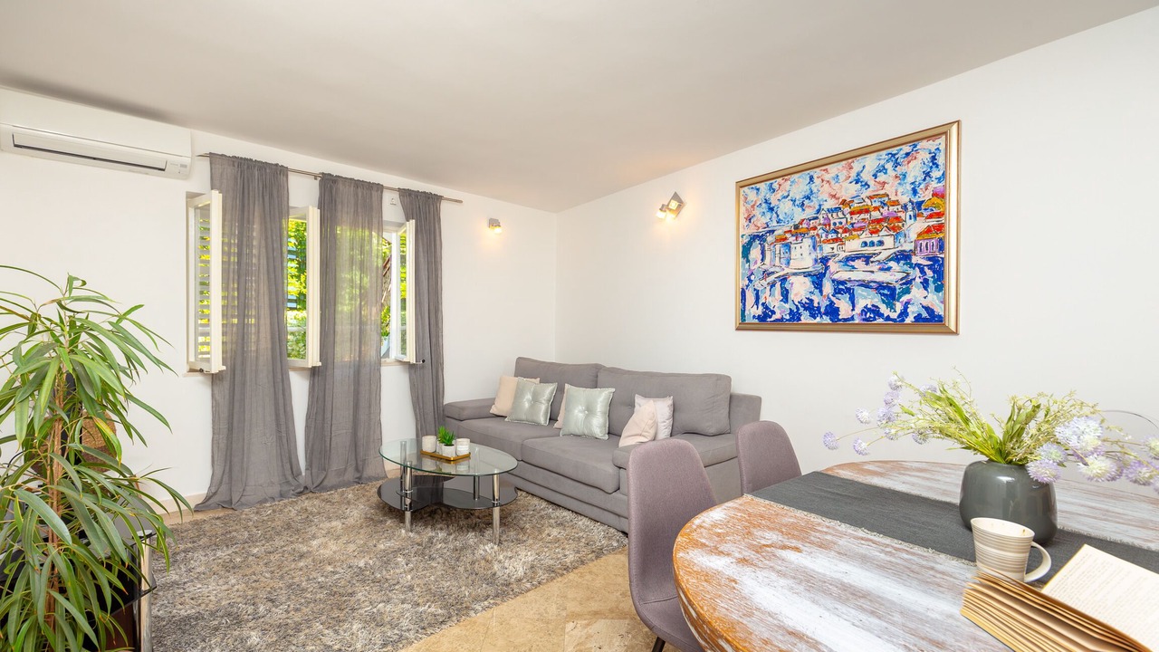 Photo of Livingroom in Pile