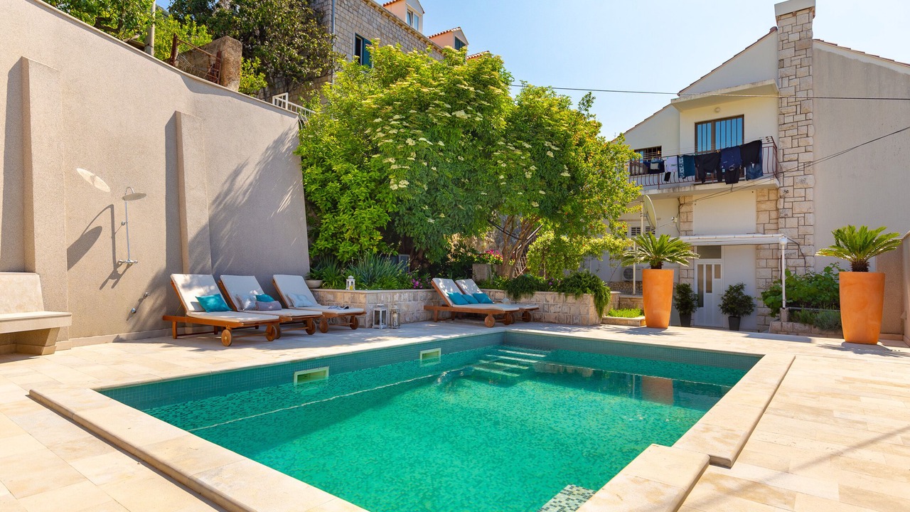 Photo of Outdoor in Pile